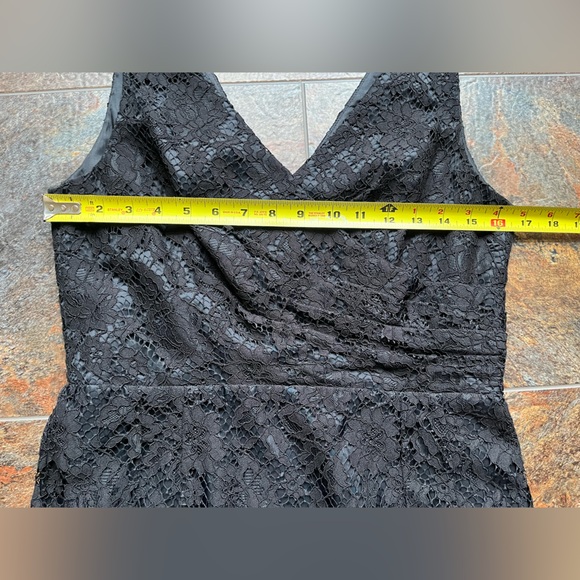 Women’s Donna Morgan Collection black sleeveless floral lace overlay dress. Sz.6 - Picture 12 of 16